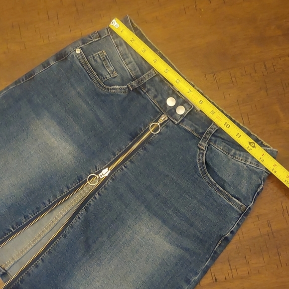 Redial Denim Jean Skirt - Picture 4 of 9